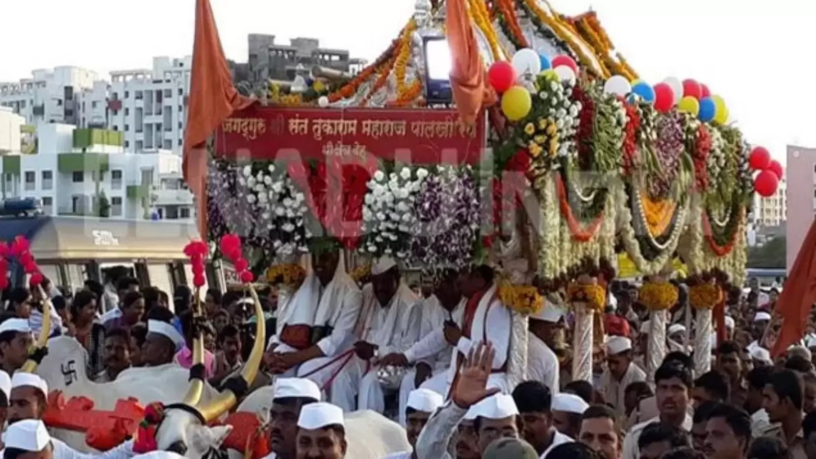 Loni Kalbhor News जगद्गुरु संत तुकाराम महाराज पालखी सोहळ्यासाठी लोणी