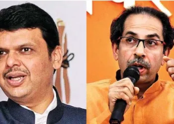 Uddhav Thackeray criticized devendra fadnavis in mumbai