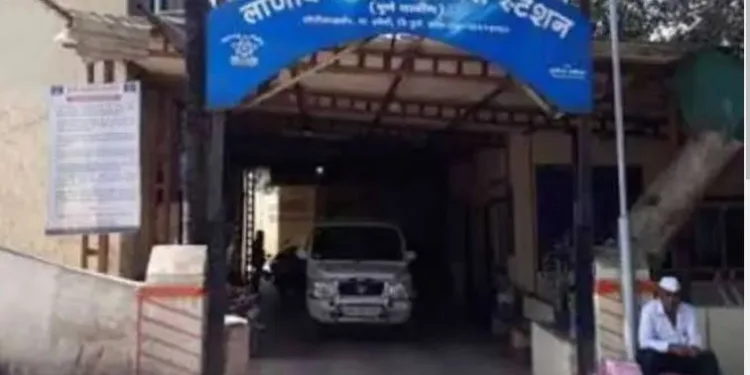 loni kalbhor four police suspended in seized in motor cycle