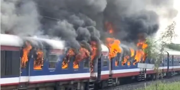 Maharashtra DEMU train catches fire between Ahmednagar and Narayanpur nobody hurt