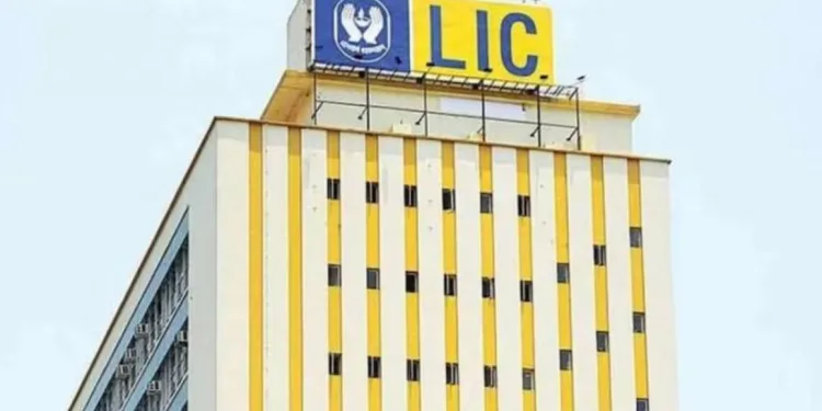 LIC gets income tax penalty notice of Rs 84 crore