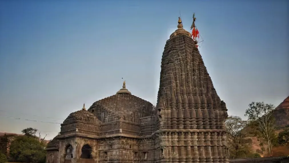 Maratha nreservation Kunbi maratha registration found trimbakeshwar temple nashik