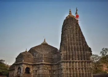 Maratha nreservation Kunbi maratha registration found trimbakeshwar temple nashik