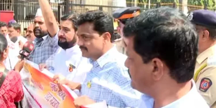 All Party MLA protest in front of mantralaya for maratha reservation