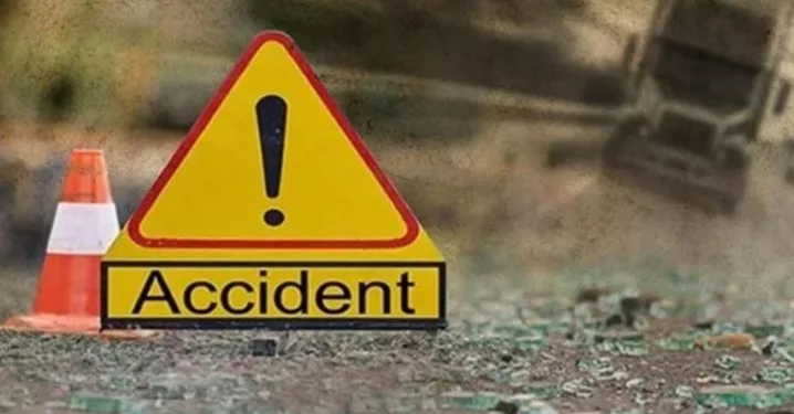 Accident near navale bridge on mumbai Bangalore highway no casualty pune