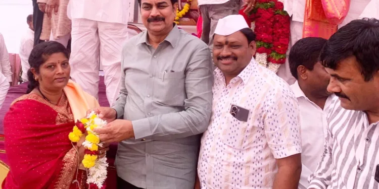 Harshavardhan Patil felicitated narsinhpur sarpanch archana sarvade