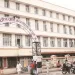 doctor and nurses got stuck in the lift of Sassoon hospital pune