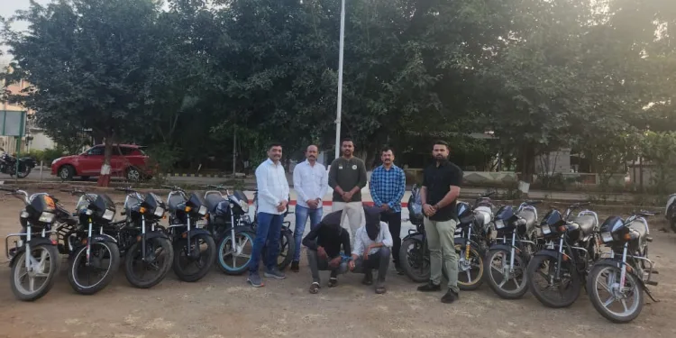 Pune local crime branch seized 13 motor cycle of worth 12 lakh