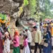 womens takes blessings from kartikswami panchangi satara