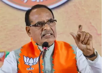 Shivraj Singh Chouhan Wrote In His Twitter Bio Former Chief Minister Then Changed Next Day