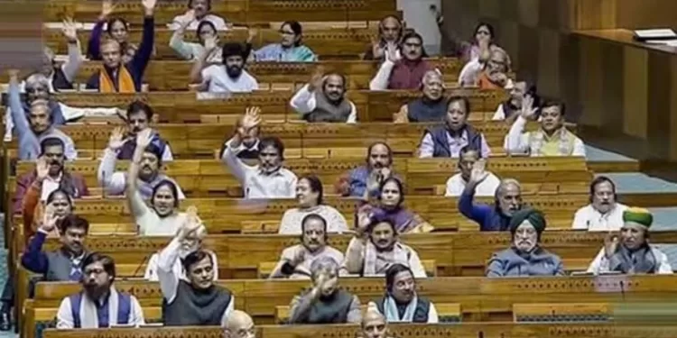 Lok Sabha passes three amended criminal bills by voice vote