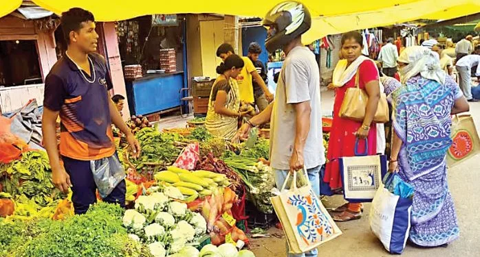 Weekly bazar remained closed of talegaon dhamdhere and shikrapur pune