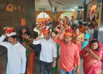 akshata kalash worship in ramdara shivalay in loni kalbhor pune