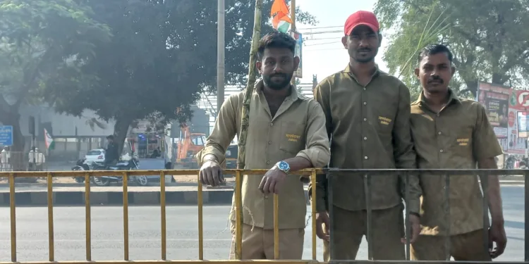 Grampanchyat employee working amol kolhe jan aakrosh morcha uruli kanchan