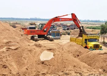 sand mining in chandrabhaga river pandharpur Solapur