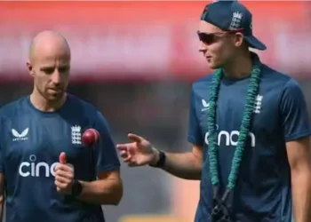 England Coach Claim To Play 4 Spinner In Playing 11 Against India