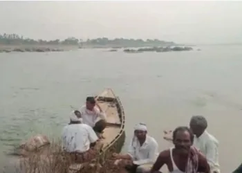 One dead as boat overturns in Maharashtra's Gadchiroli, search on for five others