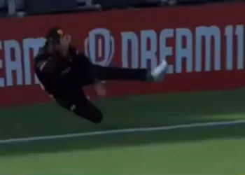 The Greatest Fielding Efforts In Cricket History BBL Viral Catch