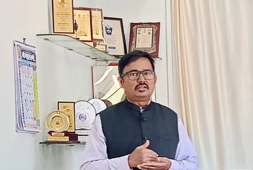 maha government should take positive approach towards teachers recruitment