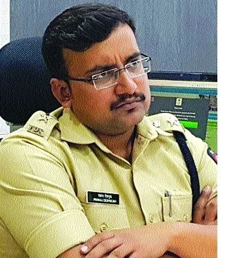 IPS Pankaj deshmukh continues as Pune SP till next CAT hearing