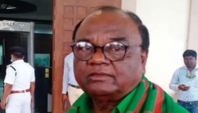 Lobin Hembrom opposed champai soren In JMM Ranchi