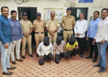 Sahakarnagar Police arrested three people for looting man and his son in pune