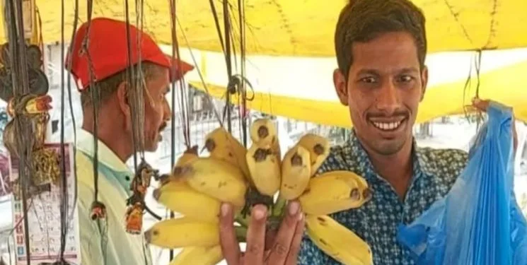 Kolhapur fruit seller wins one crore on dream 11