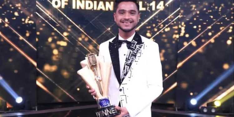 'Indian Idol 14 Vaibhav Gupta lifts the trophy, takes home Rs 25 lakh