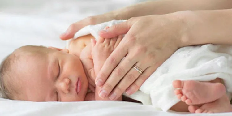 Know about new born baby care in details
