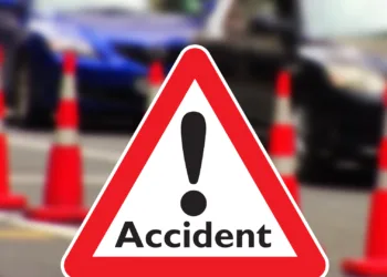 four years old girl died in road accident in shikrapur pune