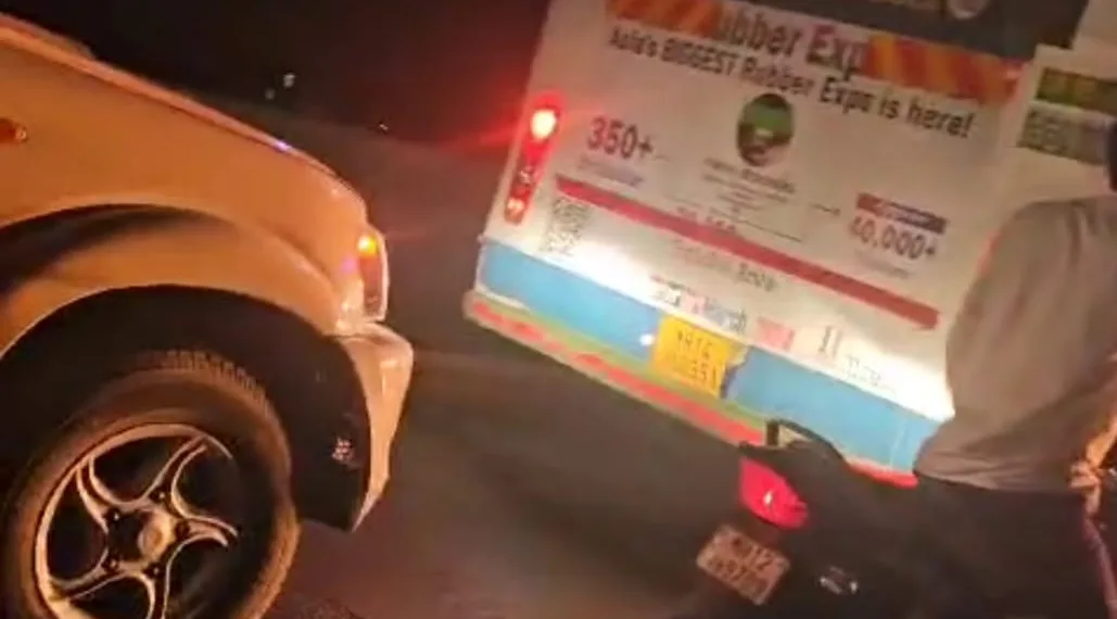 Accident on theur phata bridge on inured seriously loni kalbhor