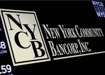 New York Community Bancorp's chief risk officer left weeks before big loss