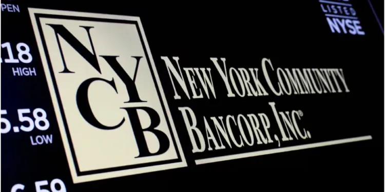 New York Community Bancorp's chief risk officer left weeks before big loss