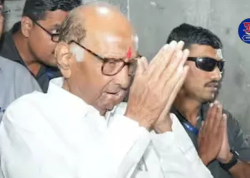 Sharad Pawar takes blessing from pandurang in pandharpur