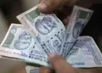 five lakh cash seized by Nashik tehsildar