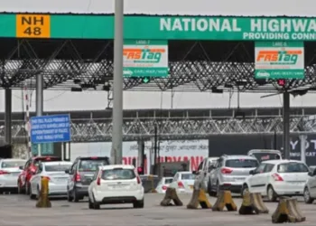 five rupees hike in toll at chalakwadi pune nashik toll plaza