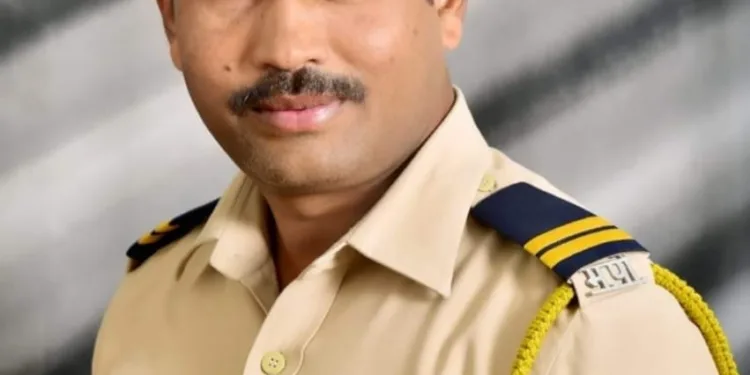 sachin pawar felicitated police amaldar sachin pawar