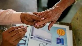 916-senior-citizens-and-109-soldiers-votes-by-post-in-pune-shirur-loksabha-constituency