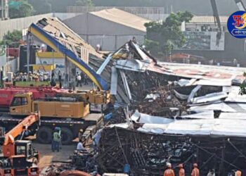 17 Seconds Of Horror As Mumbai Billboard Crashes Down On Petrol Pump