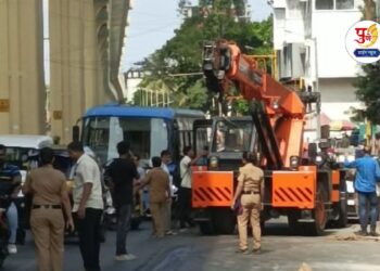 Cycle rider died as crane hits on karve road pune