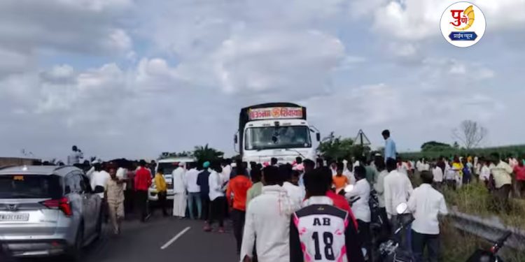 5 woman died and two injured as truck hits on pandharpur karad road sangola