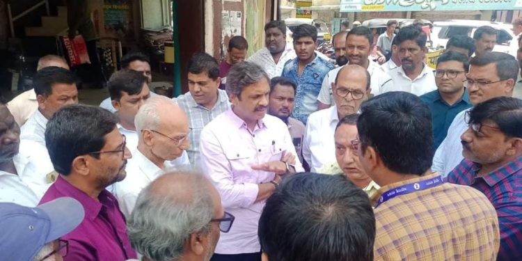 MLA Rahul kuls suggestion to officers about drainage system in daund pune