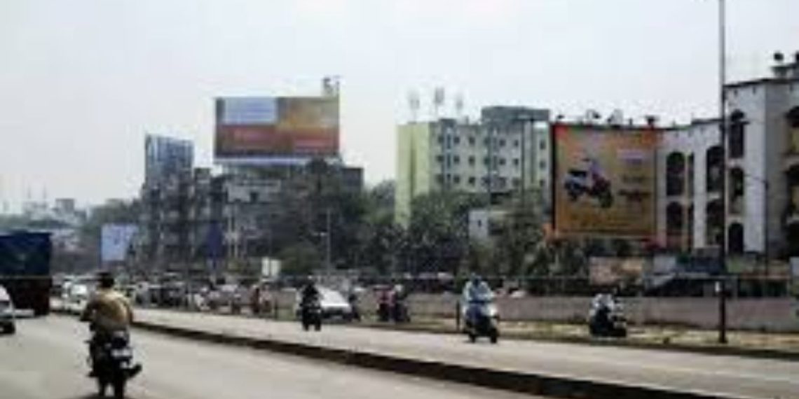 low quality work on pune- solapur road PWD minister confessed in vidhansabha