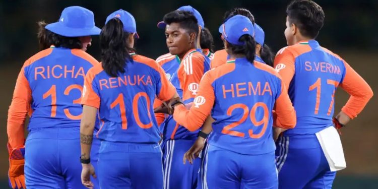 Smriti Mandhana, Shafali Verma star as India crush Pakistan by 7 wickets in their Women's Asia Cup opening clash