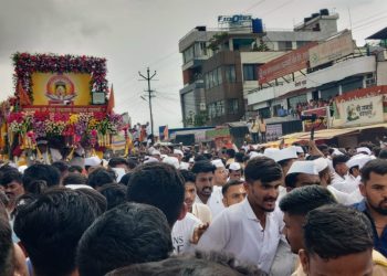 FIR registered against uruli kanchan villagers for stopping sant tukaram maharaj palakhi procession