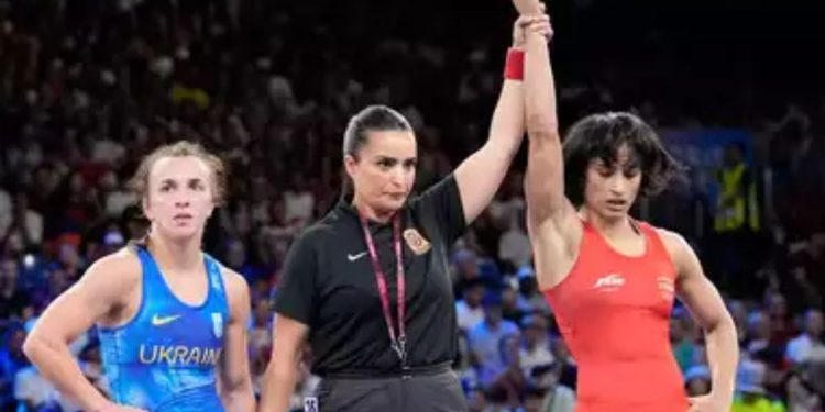 Star grappler Vinesh Phogat enters maiden Olympic semi-final