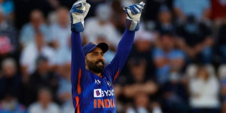 Dinesh Karthik recalls scary paranormal experience in South African hotel