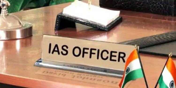 Transfers of IAS and IPS ahead of Maharashtra election