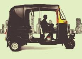 Auto rikshaw driver molest girl in pune