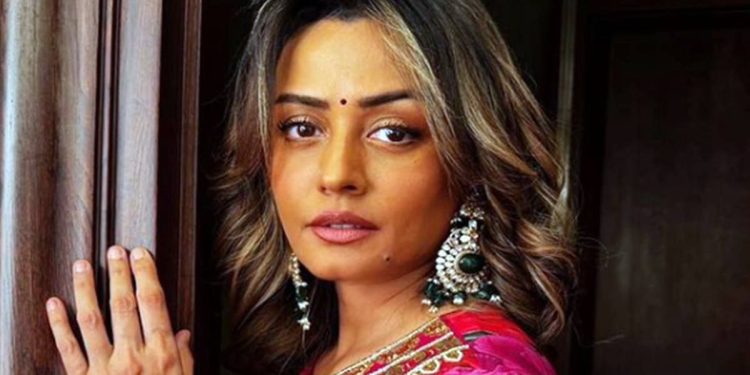 Meet actress namrata shirodkar who was a beauty queen, gave 16 flop films in 6 years